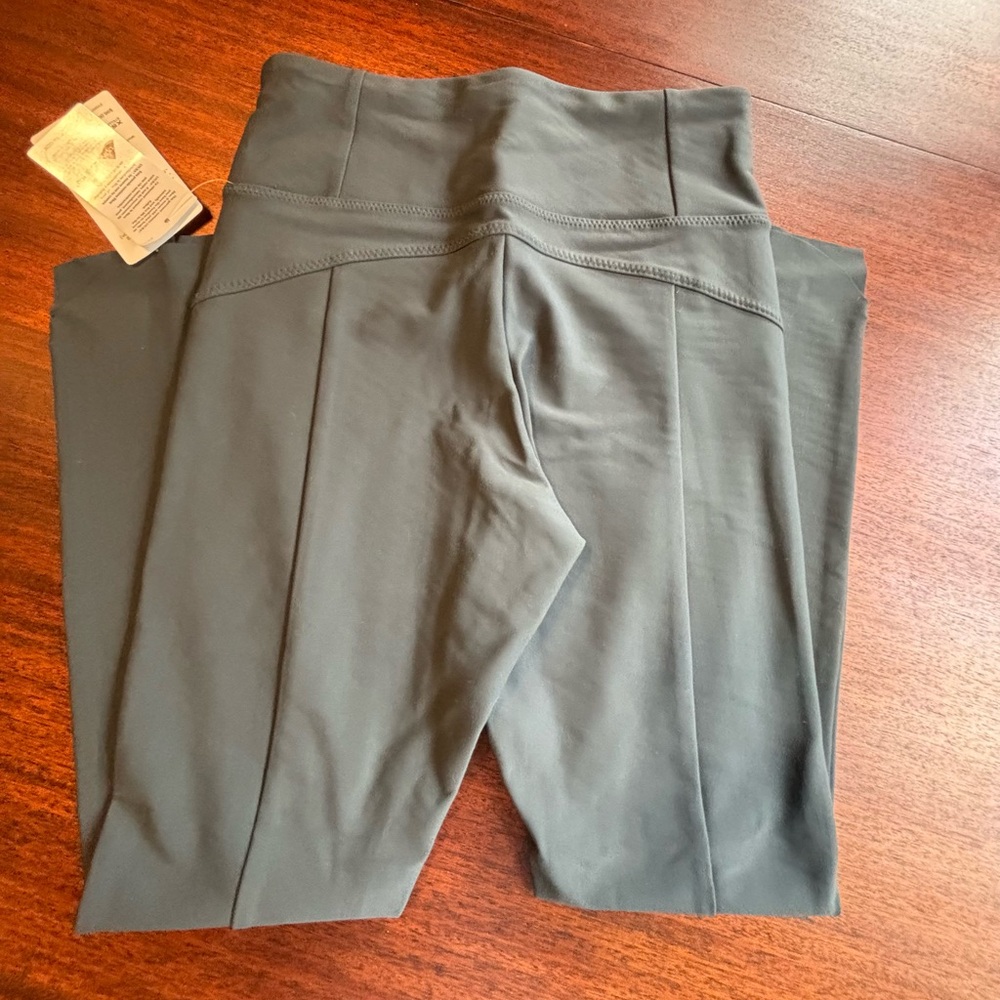Althea Stellar Crop Pant . XS NWT